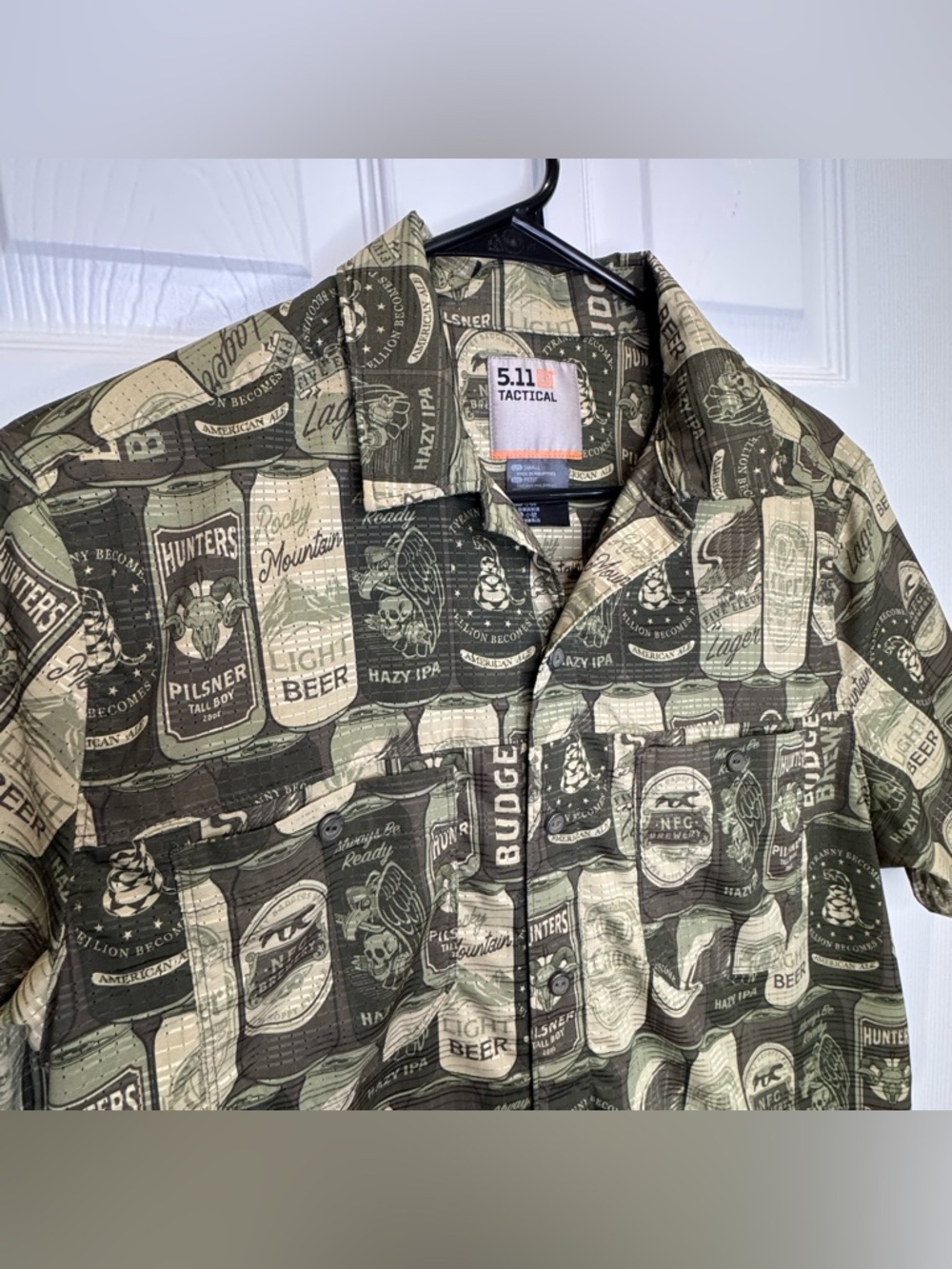 5.11 Tactical Men's Small 99 Beer Cans Print Wyatt Short Sleeve Snap Button Up - Picture 4 of 7